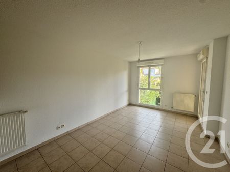 Location Appartement 2 pièces 45m² CHATEAU GOMBERT 13ème - Photo 2