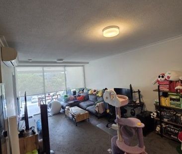 Stylish & Spacious 1 bedroom next to Brisbane River - Photo 1