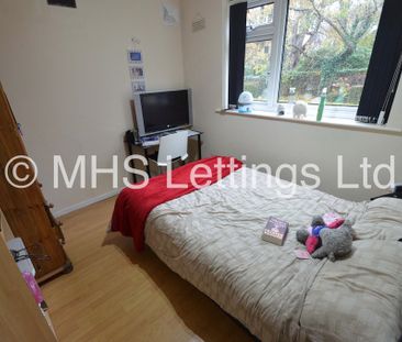 3 Bedroom Ground Floor Flat for rent in The Poplars - Photo 3