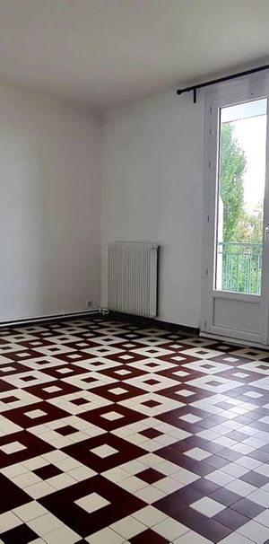 Location Appartement 1 pièces 33 m2 à Fontenay-sous-Bois - Photo 1