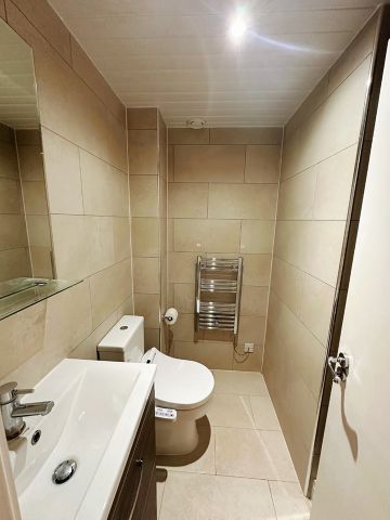 2 Bed Flat, Edison Building, E14 - Photo 5