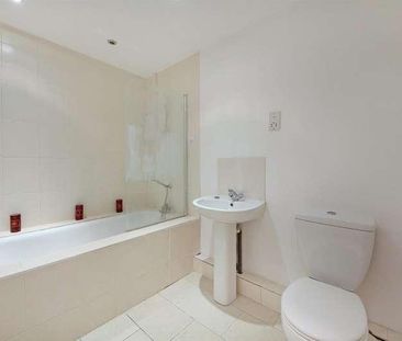 Rowan Close, W5 - Photo 1