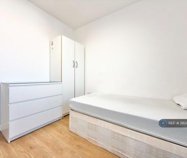 8 bedroom terraced house to rent - Photo 3