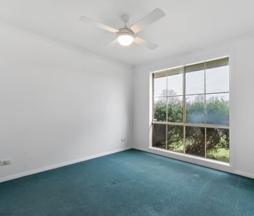 17 Grevillea Place, Pakenham VIC 3810 - House For Rent | Domain - Photo 6