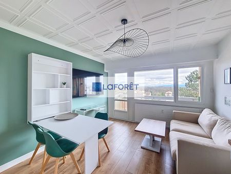 Apartment - Photo 2