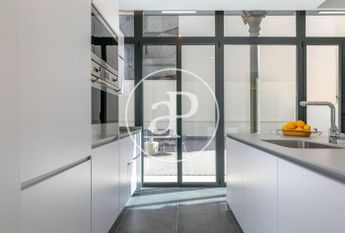 Flat with terrace for rent in Goya (Madrid)