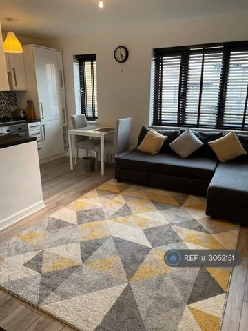 1 bedroom flat to rent - Photo 3