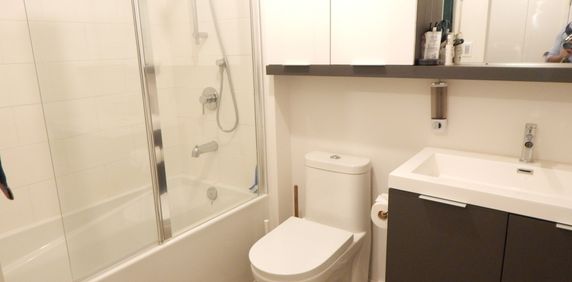 Brand-new 1-bedroom Condo $1540/mois - Photo 2