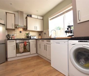274, Broadway, Horsforth, Leeds, West Yorkshire, LS18 4EX - Photo 5