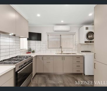 Riverside 3 bedroom home with Spacious Granny Flat - Photo 5