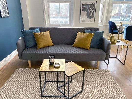 2 Bed Flat, College Place, NW1 - Photo 1