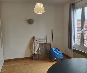 STUDIO A LOUER - PARIS 9EME ARRONDISSEMENT Rochechouart 5 - 15.46 m... - Photo 2