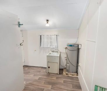 “REFRESHED RETRO COTTAGE AWAITS” - Photo 6