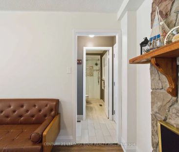 Detached Home For Lease | W9239445 - Photo 4