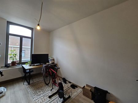 Volledig gerenoveerd appartement - Foto 4