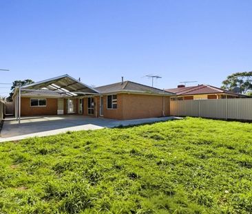 Spacious home in quiet and convenient location - Photo 6