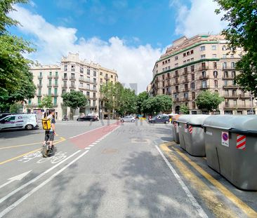 Luminoso apartamento con terraza junto a Rambla Catalunya en alquil... - Photo 3