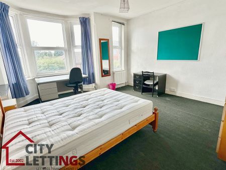 5 Bedroom End Terraced House - Photo 5