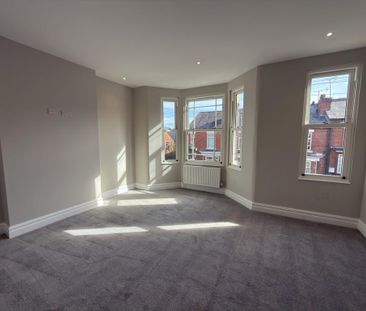 3 bedroom end of terrace house to rent - Photo 4