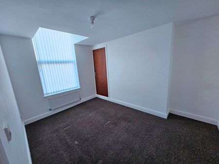 2 Bed Flat, Kremlin Drive, L13 - Photo 5
