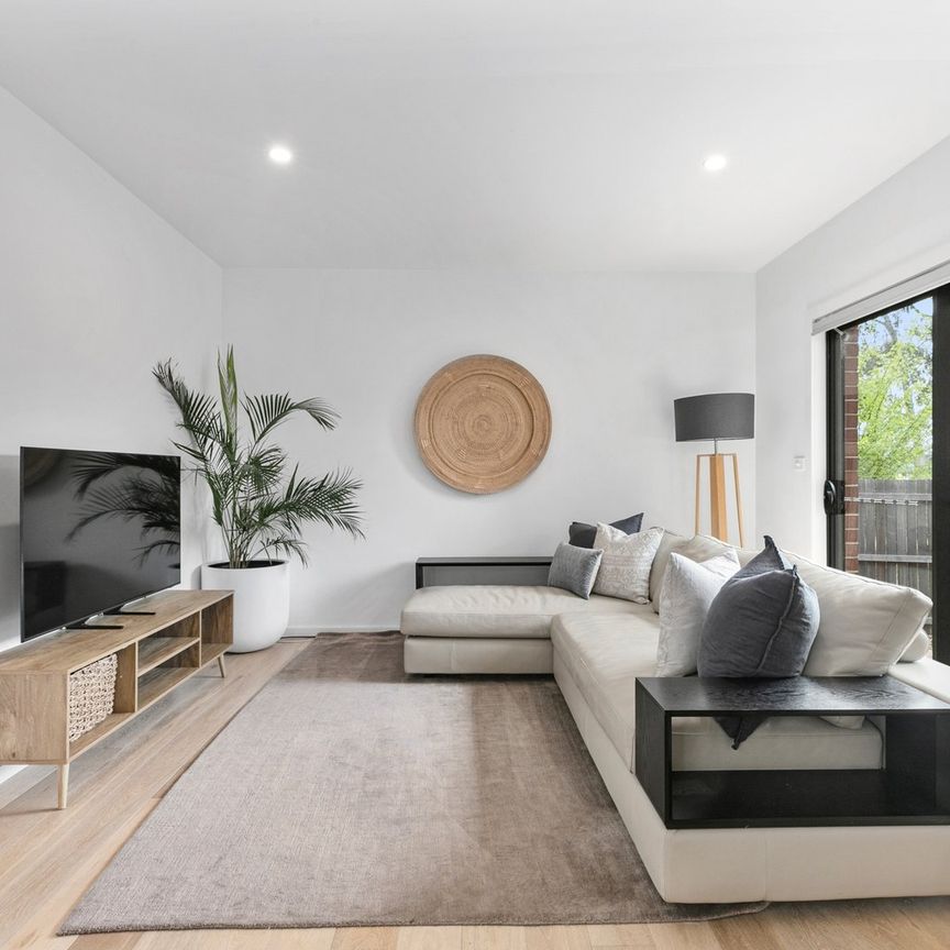 38B Hurley St, Mawson ACT 2607 - Townhouse For Rent | Domain - Photo 1