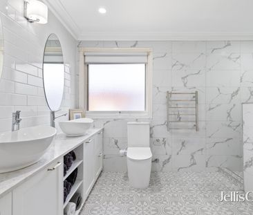 146 Hughes Parade, Reservoir VIC 3073 - House For Rent | Domain - Photo 6