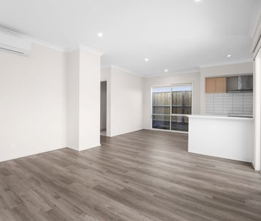 Brand New Home in Prime Austin Estate Location - Photo 4