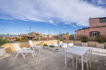 TRASTEVERE APARTMENT FOR RENT RENOVATED IN VICOLO DELLA SCALA - Photo 2