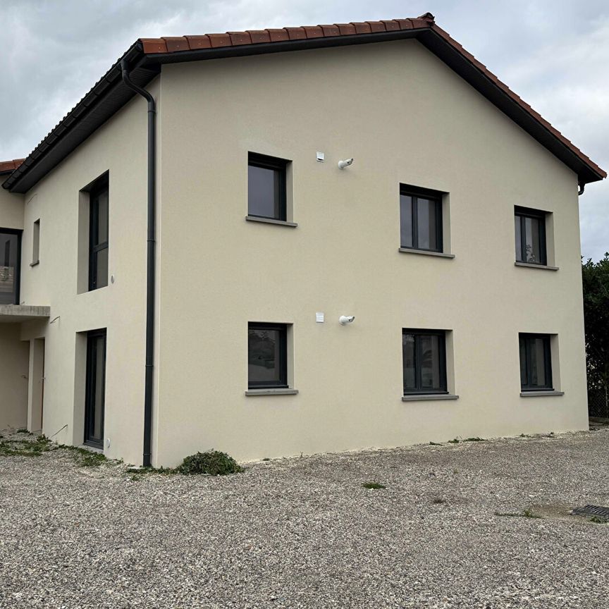 Appartement Saint Priest 3 pièce(s) 62.7 m2, - Photo 1