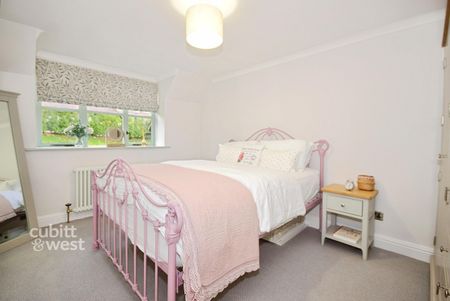 2 bedroom terraced house to rent - Photo 3