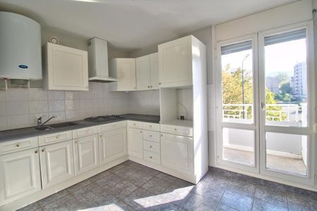 Location Appartement 2 pièces 52m² ST ETIENNE 42100 - Photo 2