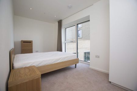 Early Rivers House, E20 1AJ, London - Photo 4