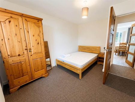 38 Rosewood Park, Castlereagh, Belfast, BT6 9RX - Photo 3