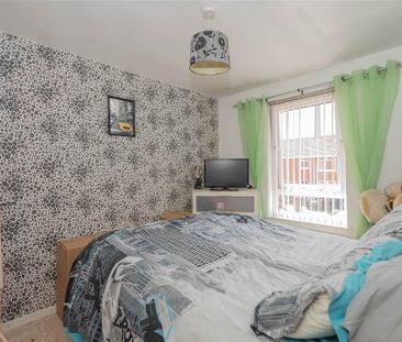 68 Blythe Street, Sandy Row, Belfast, BT12 5HW - Photo 1