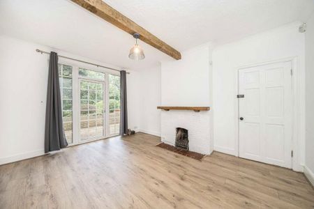 4 bedroom detached house to rent - Photo 2