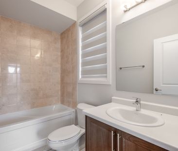 For Lease - 1040 Suddard Avenue, Oshawa, Ontario - Photo 4