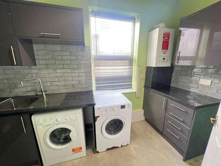 Liverpool Road, M30 - Photo 3