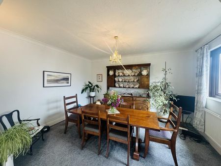 3 bedroom bungalow to rent - Photo 2