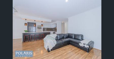 Picture Perfect Executive Home - Photo 4