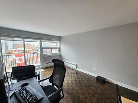 420 Gilmour Street - 705 - Photo 2