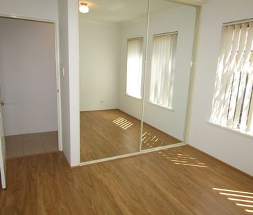 A Warm and Inviting Nollamara Unit - Photo 5
