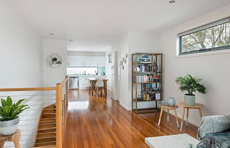 20 Luscombe Street, Brunswick VIC 3056 - Photo 2