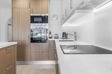 3 Bedroom Apartment For Rent in New Golden Mile, Málaga - Photo 4