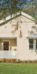 SPACIOUS 2 BEDROOM IN CONVIENENT LOCATION - Photo 4