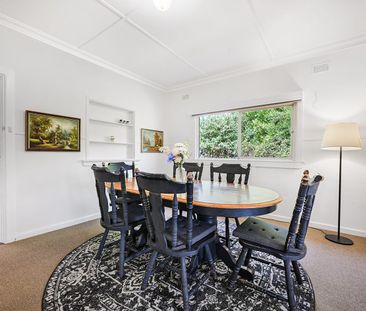 Quaint and Charming Furnished Home - Photo 4