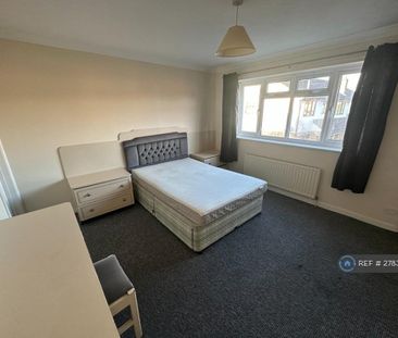 1 bedroom in a house share to rent - Photo 5