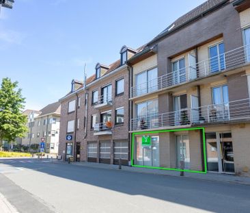 GELIJKVLOERS APPARTEMENT IN HARTJE ZWEVEGEM - Foto 4