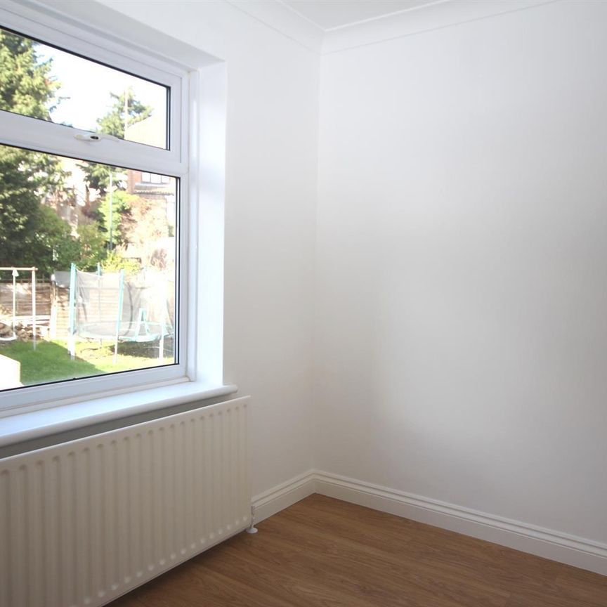 4 bedroom Semi-Detached House to let - Photo 1