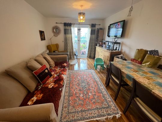 Varcoe Gardens, Hayes, UB3 2FJ - Photo 1