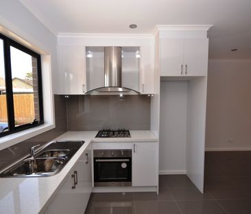 3/48 Eton Street, Preston VIC 3072 - Photo 3
